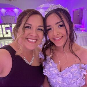 Meet your Posher, Melinda and Abby